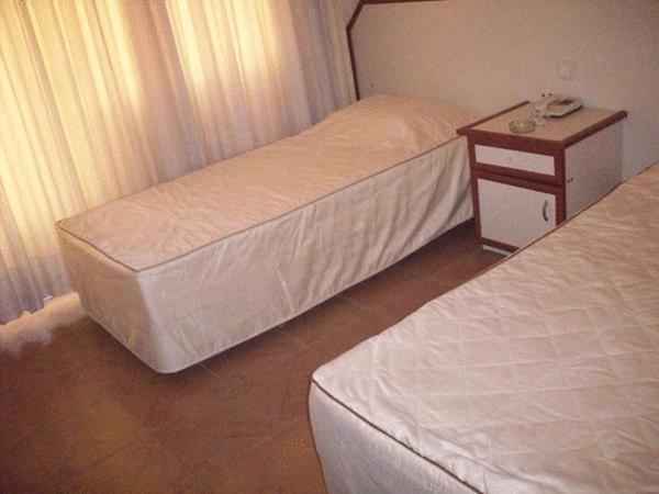 Hotel Santur Kusadası Quarto foto